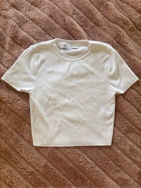 Zara Cream Short Sleeve Knit Top